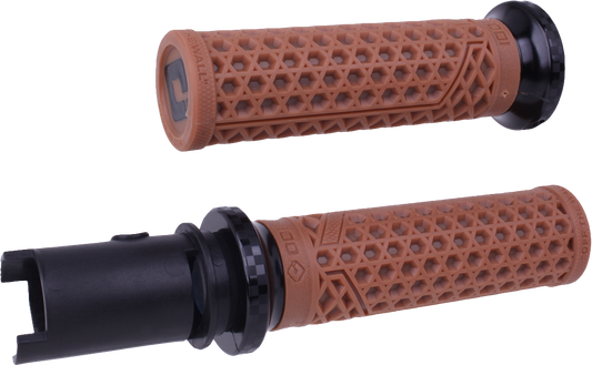 V-TWIN LOCK-ON; VANS SIGNATURE `23-24 CVO GUM RUBBER/CHECKER