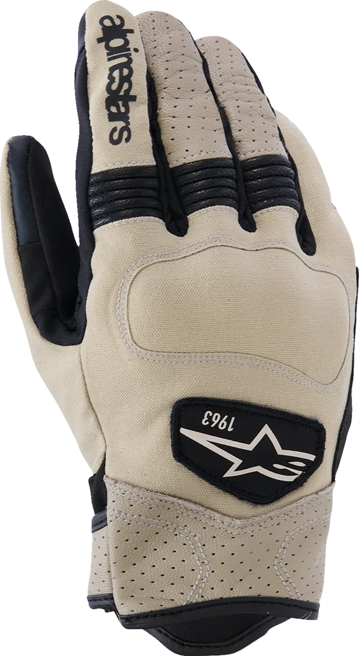 Tracker Gloves