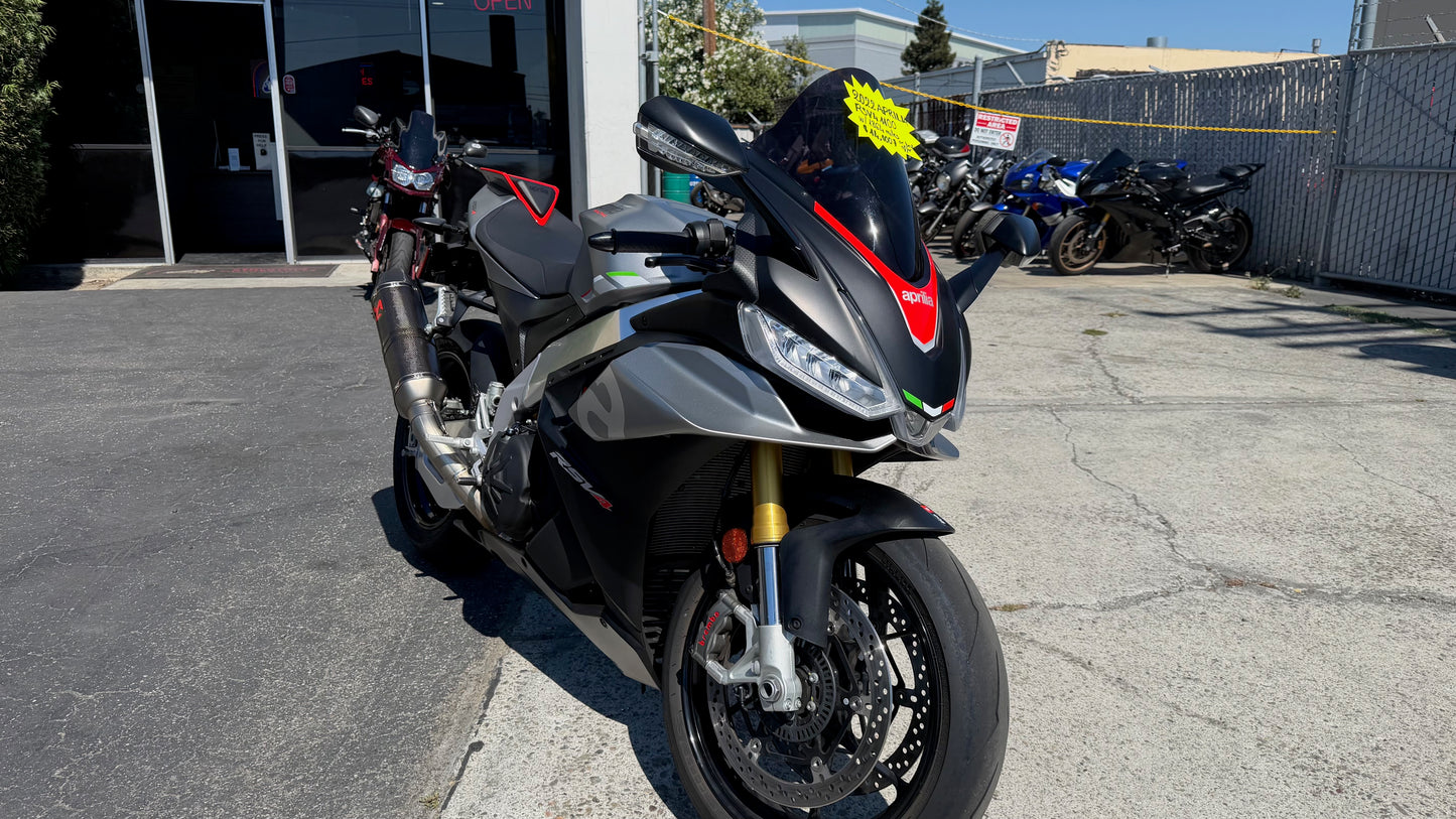 2022 Aprilia RSV4 1100