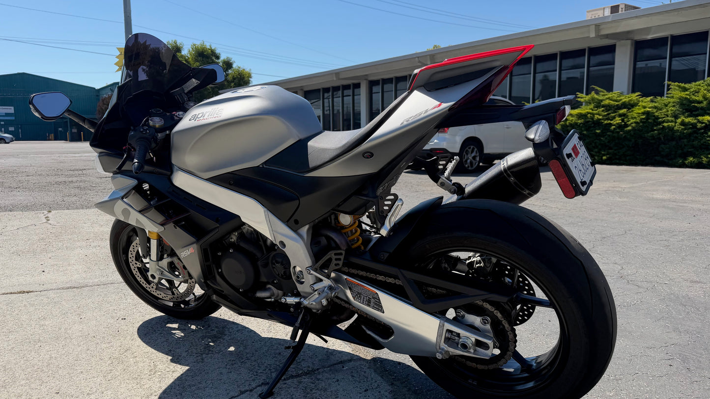 2022 Aprilia RSV4 1100